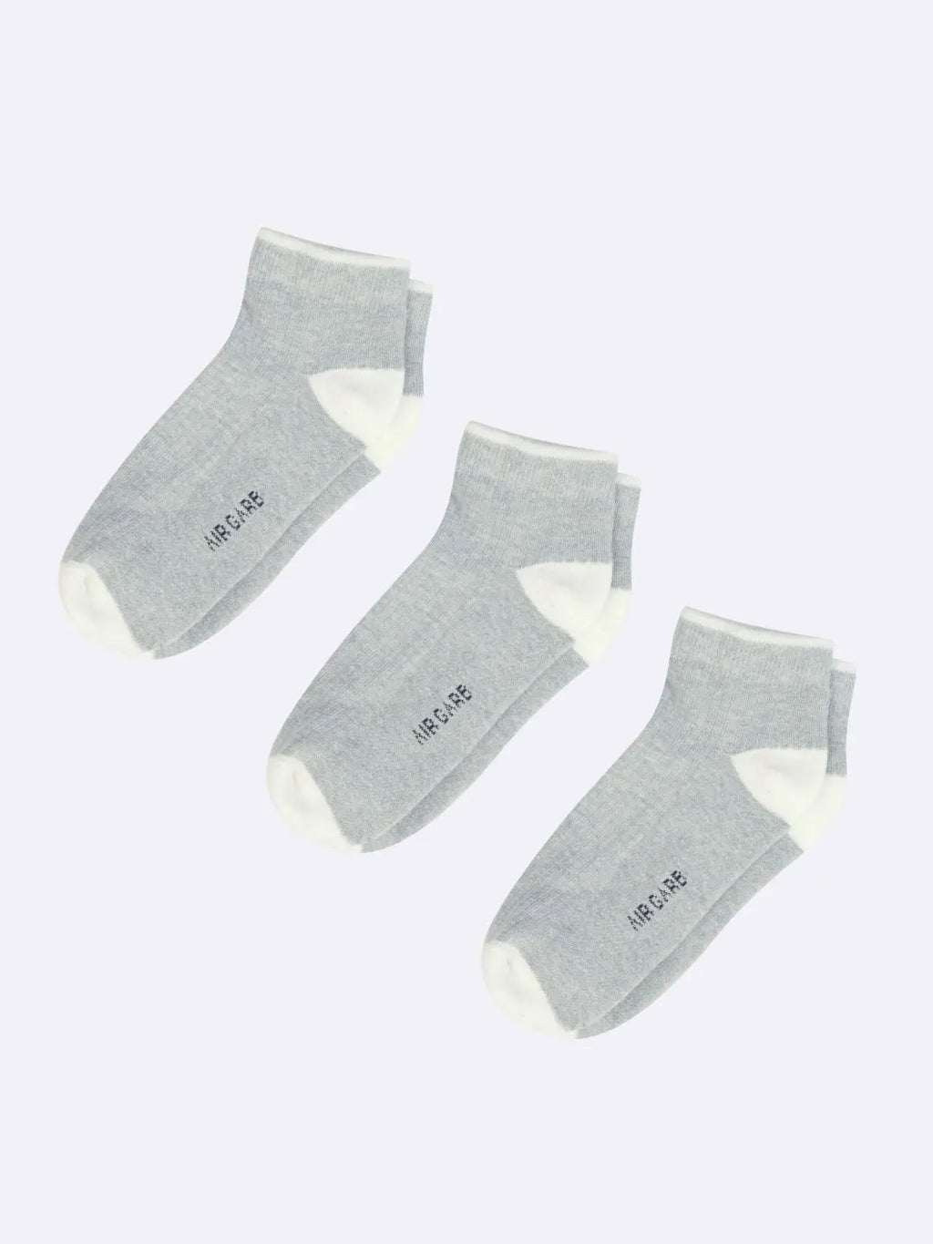 Cozy ribbed ankle socks ideal for all seasons, providing a soft feel.