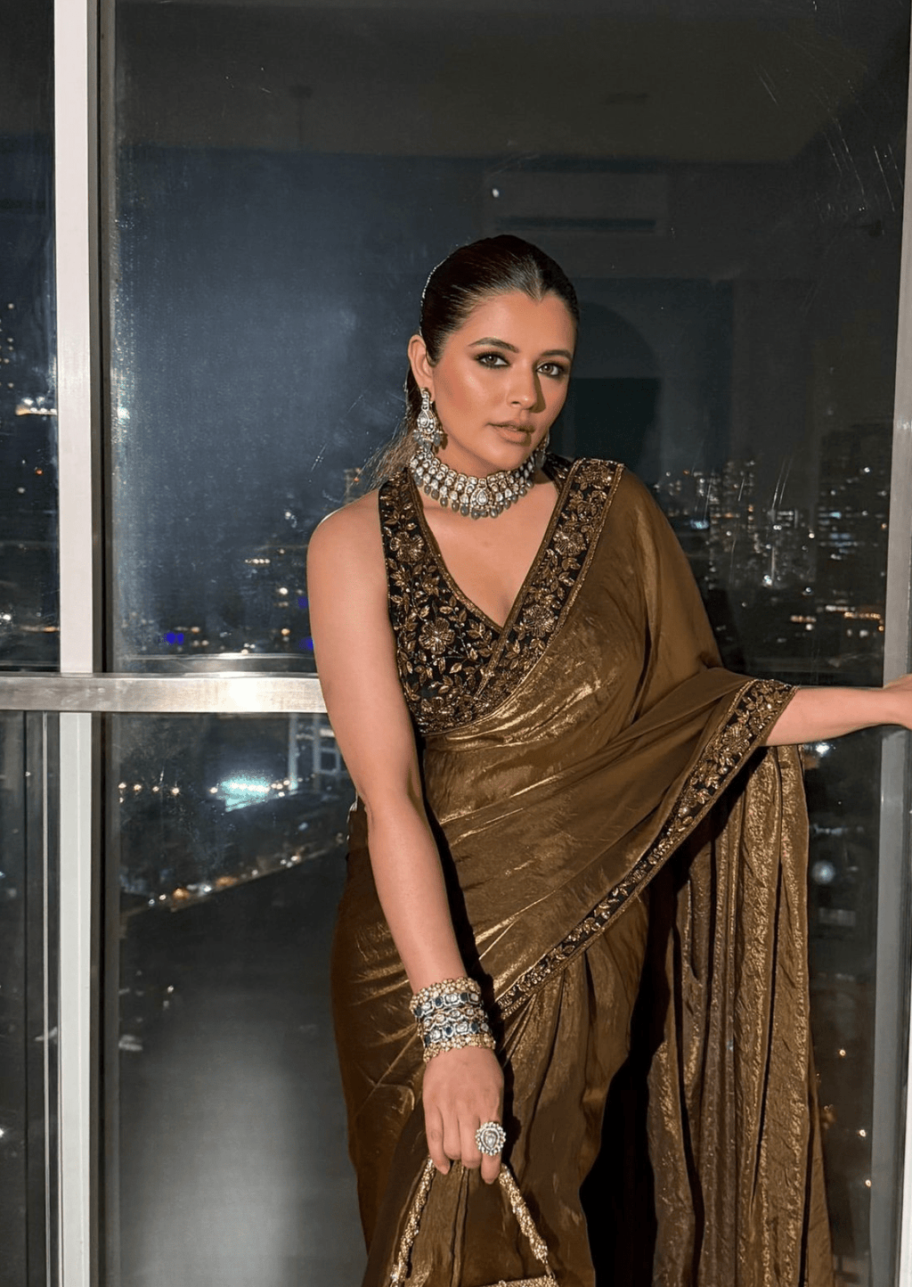 Noor-E-Zehra Space Silk Saree Set