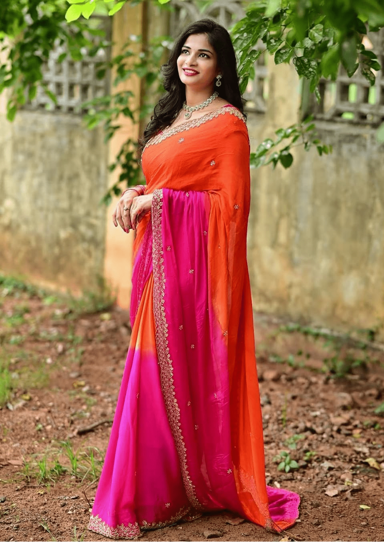 Noorvi Golden Zari Chinon Saree