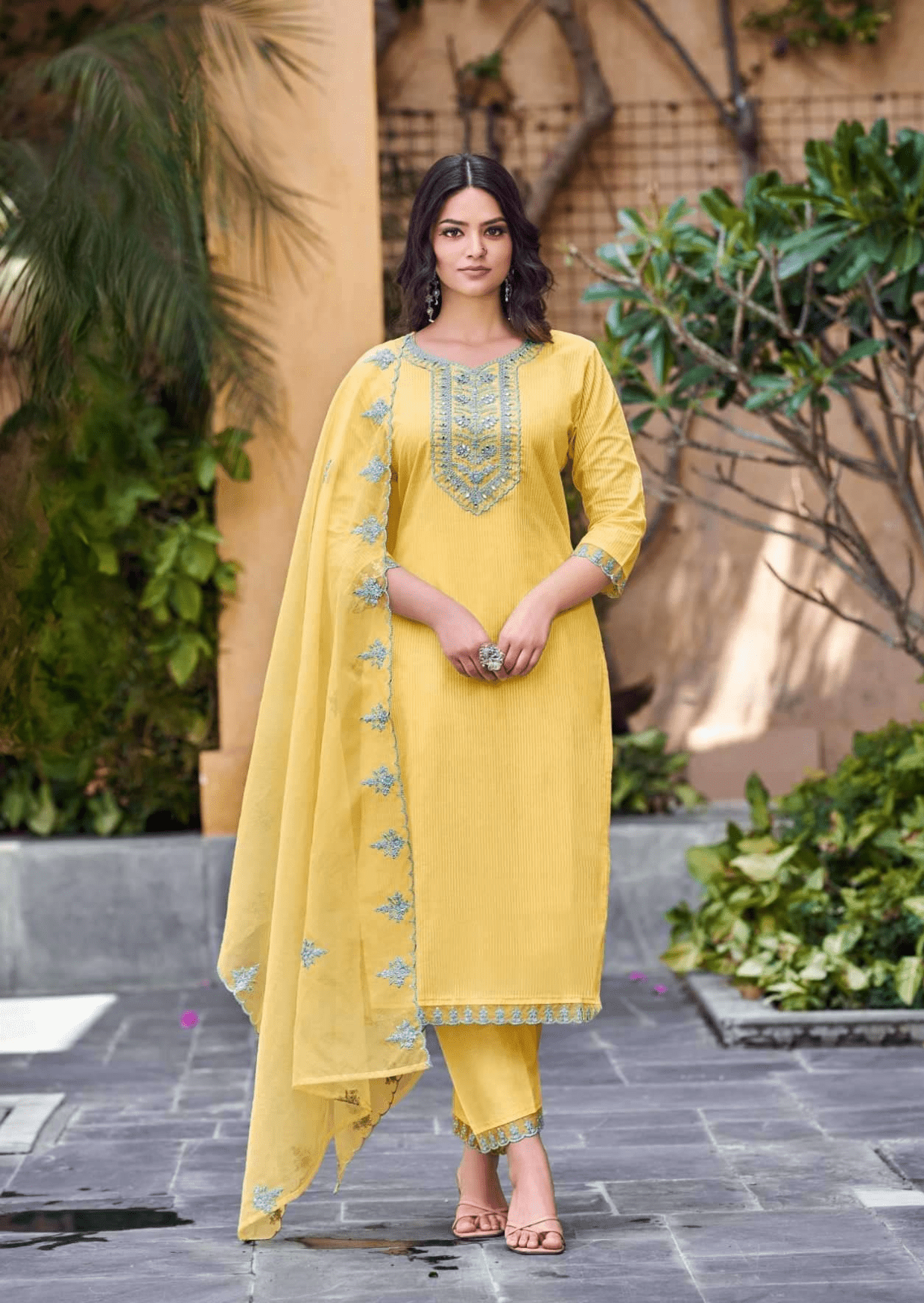 Sunshine Dramaaa Embroidered Glow Kurti Set
